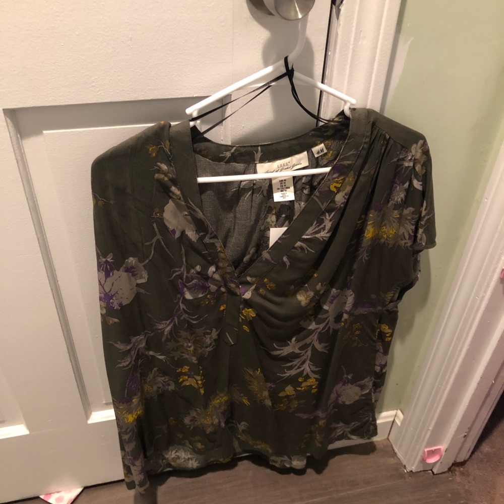 Short sleeve blouse